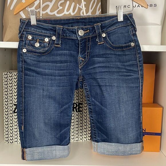 True Religion Y2K Bermuda knee length shorts in size 26 - Picture 2 of 8